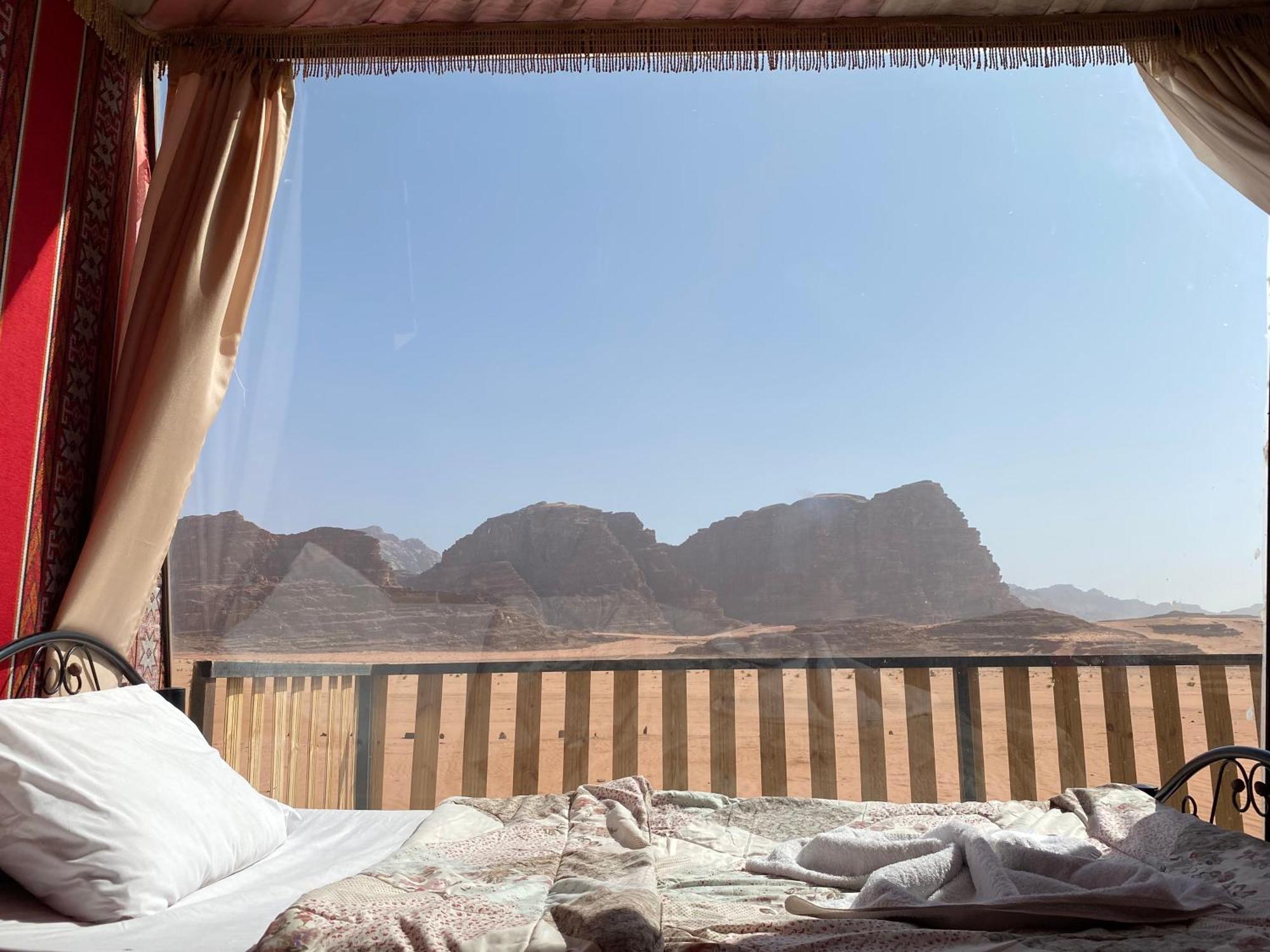 Desert'S Soul Wadi Rum Ad Disah Стая снимка