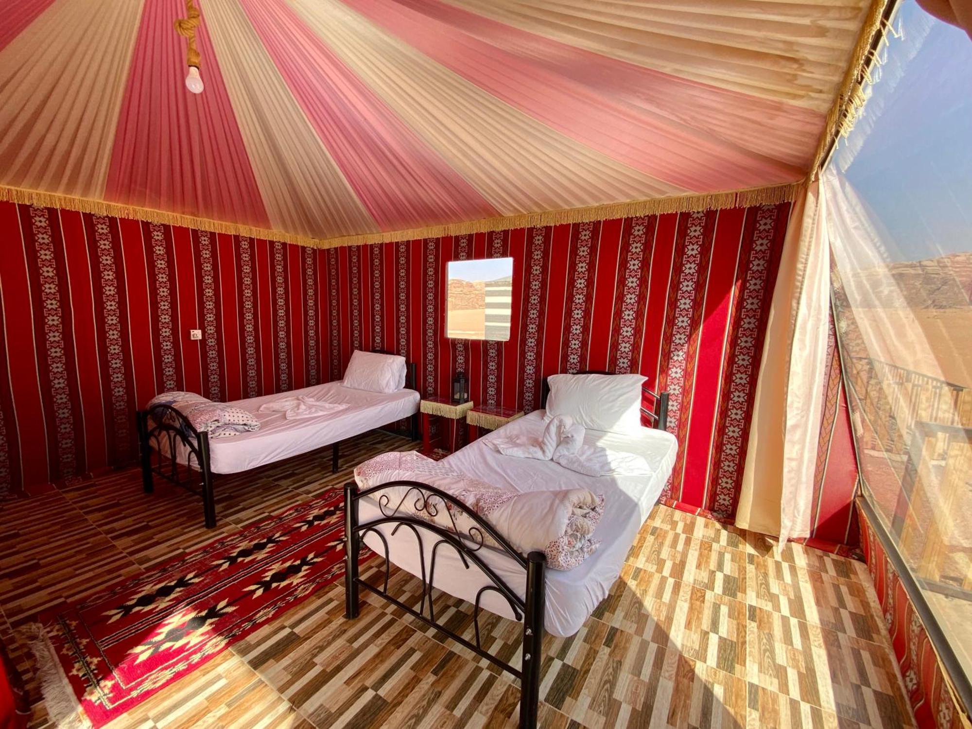 Desert'S Soul Wadi Rum Ad Disah Стая снимка