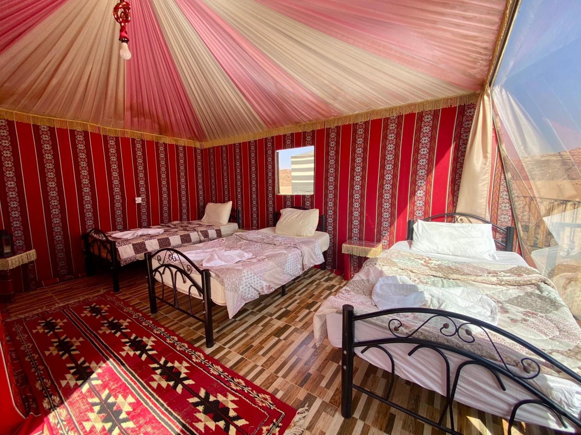 Desert'S Soul Wadi Rum Ad Disah Стая снимка